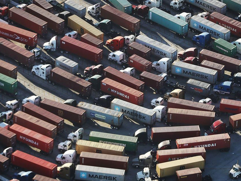 U.S. Retailers See Millions in Sales Delays Amid Shipping Logjam
