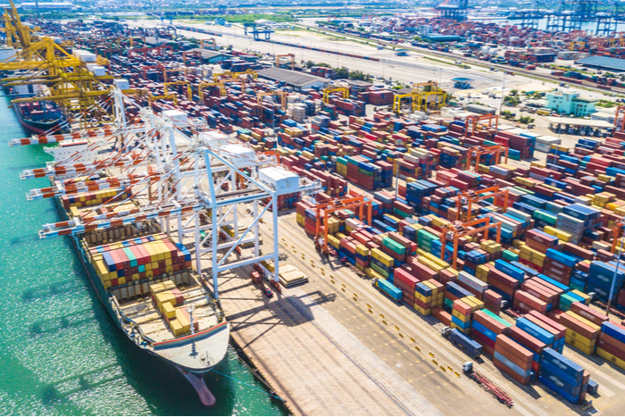 Carriers warn of looming post-Suez China box shortage