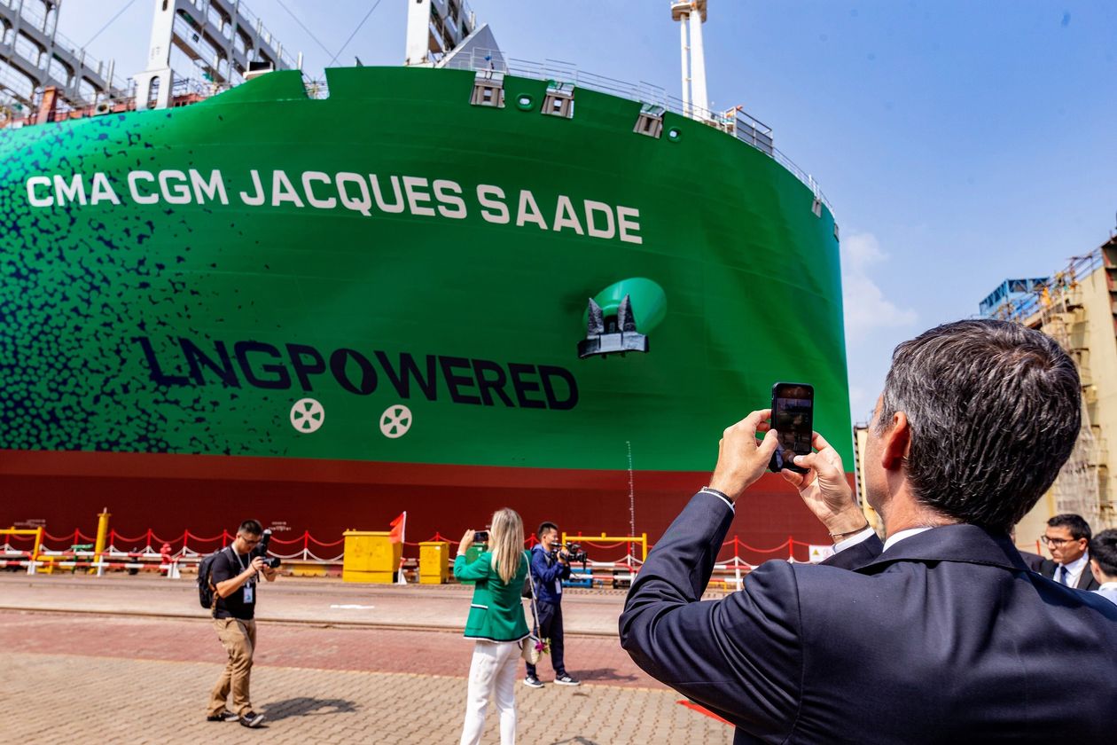Ship Operators Move Toward LNG to Pare Emissions
