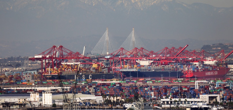 FMC picks 24 shippers to advise it on container issues