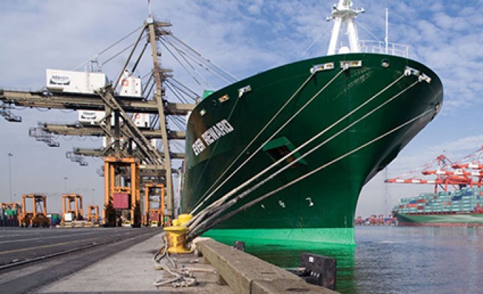 New shock for importers as shipping lines cut box free-time, despite haulier shortage