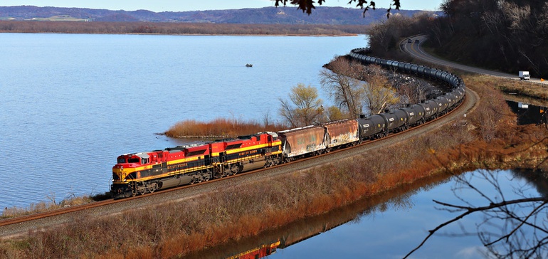 Railroads faced service disruptions, congestion as intermodal demand grew