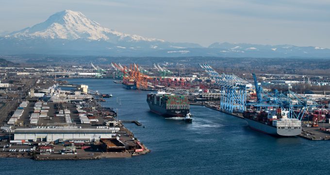 Congested US ports try 'carrots' and 'sticks' to ease problem of stranded boxes Congested US ports try 'carrots' and 'sticks' to ease problem of stranded boxes