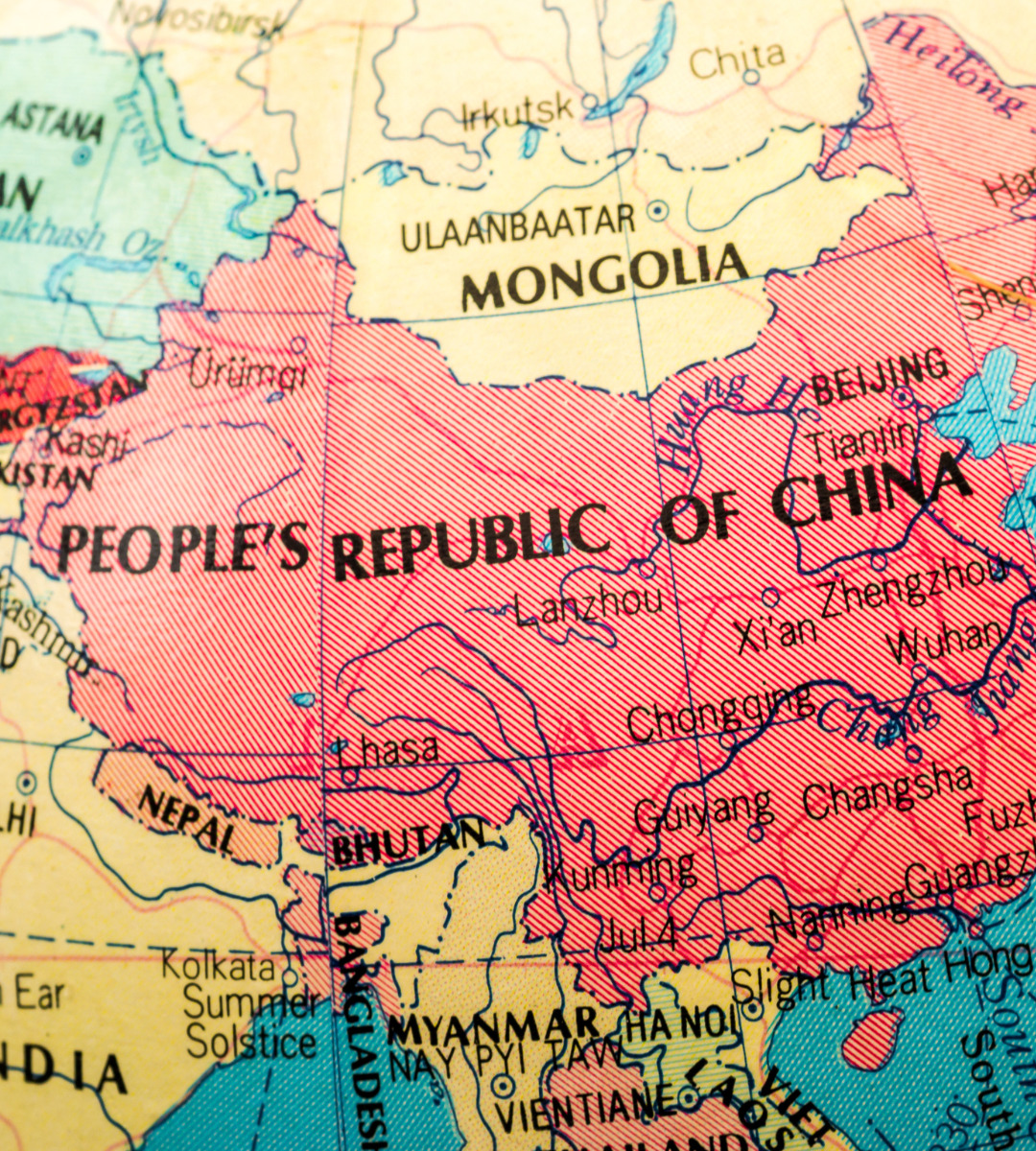 Trump Holds Firm on Tariffs Before China Negotiations