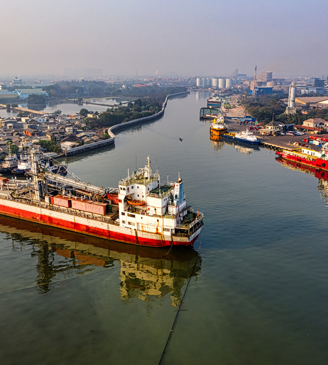 Houthi Pause on Shipping Attacks Lowers Tensions, But Risk Remains